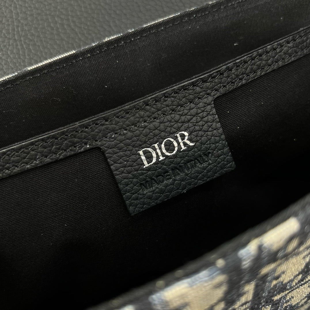 디올 / Saddle 스몰 플랩 메신저백