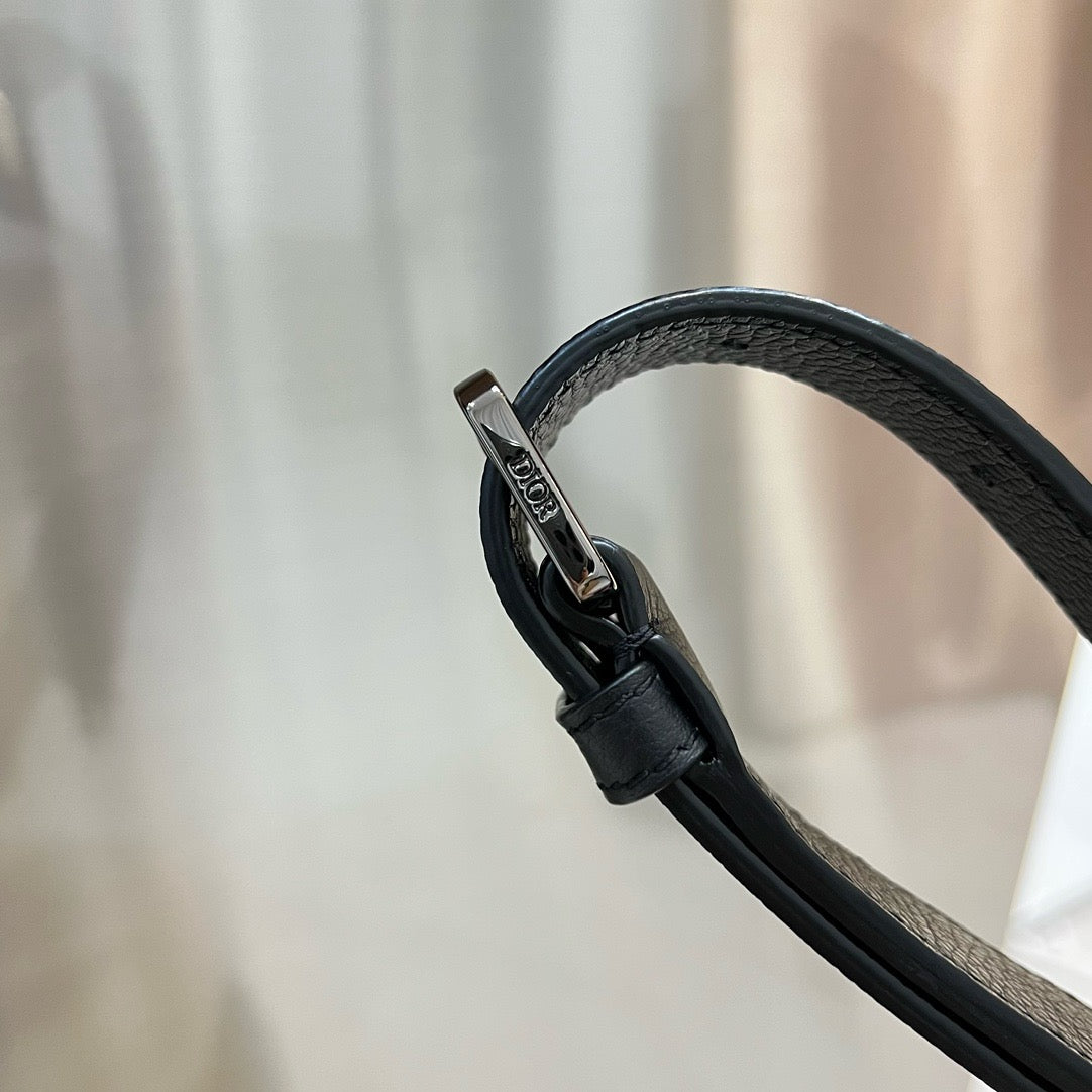 디올 / 위켄더 40 백