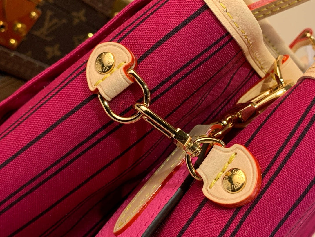 루이비통 / 네버풀 반둘리에 인사이드 아웃 MM