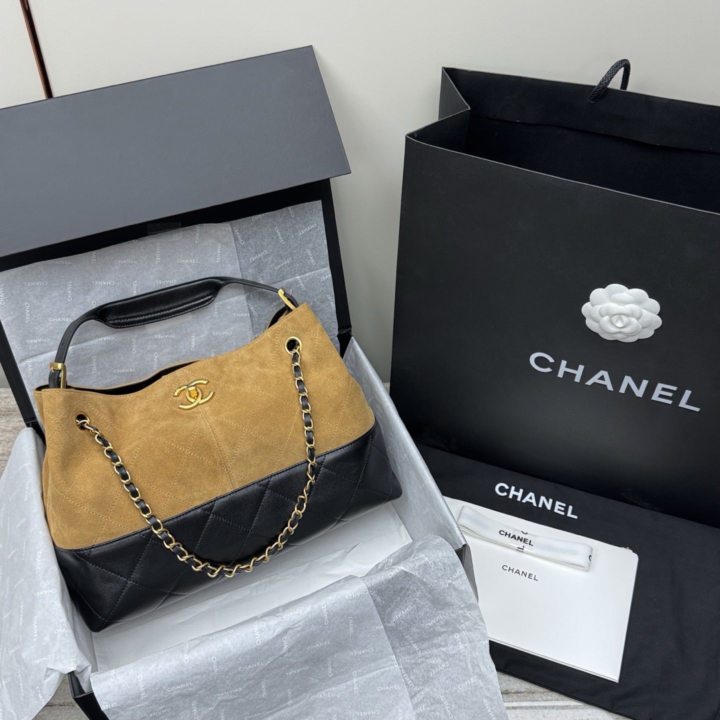 샤넬 / 탑핸들 스웨이드 호보백 스몰 25A