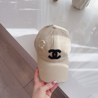 샤넬 / 데미지 워싱 볼캡