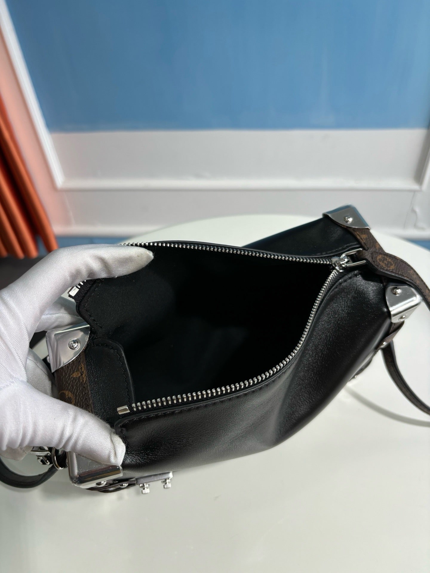 루이비통 / 사이드 트렁크 바이브 MM