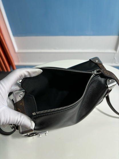 루이비통 / 사이드 트렁크 바이브 MM