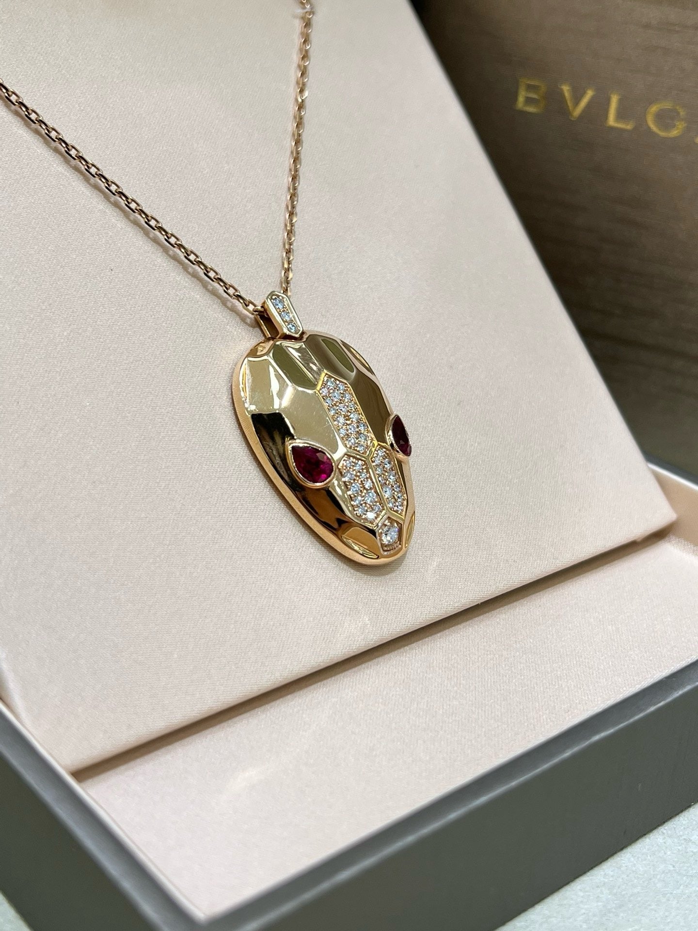 불가리 / 세르펜티 세두토리 네크리스 18K