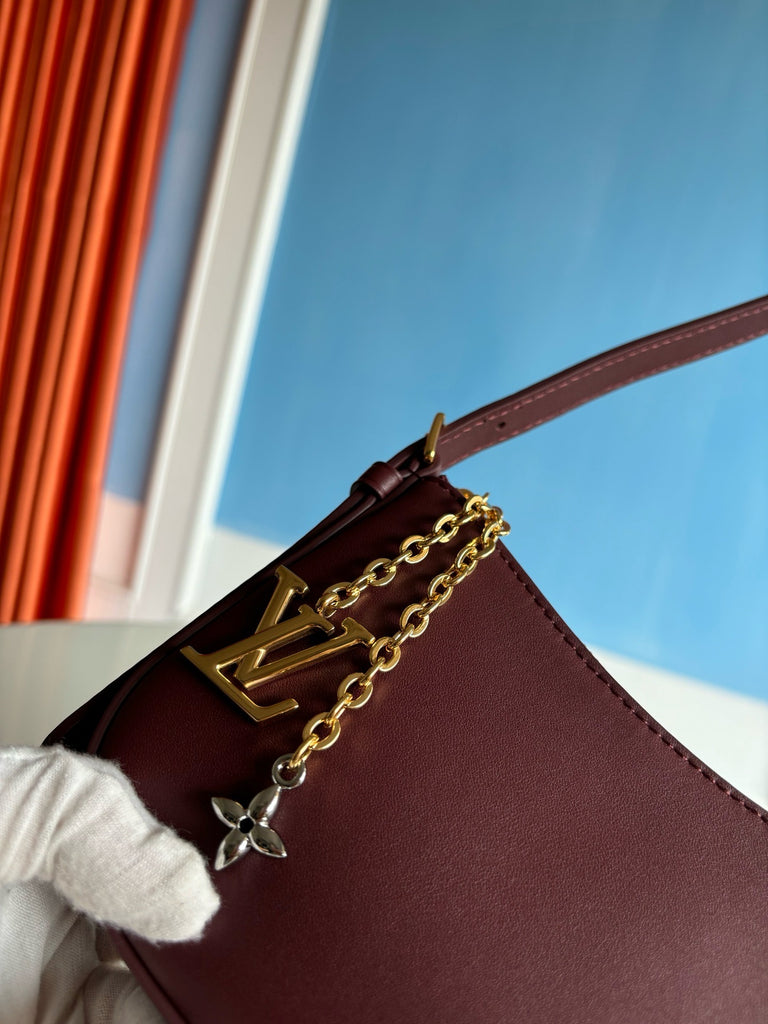 루이비통 / 포쉐트 LV 블룸