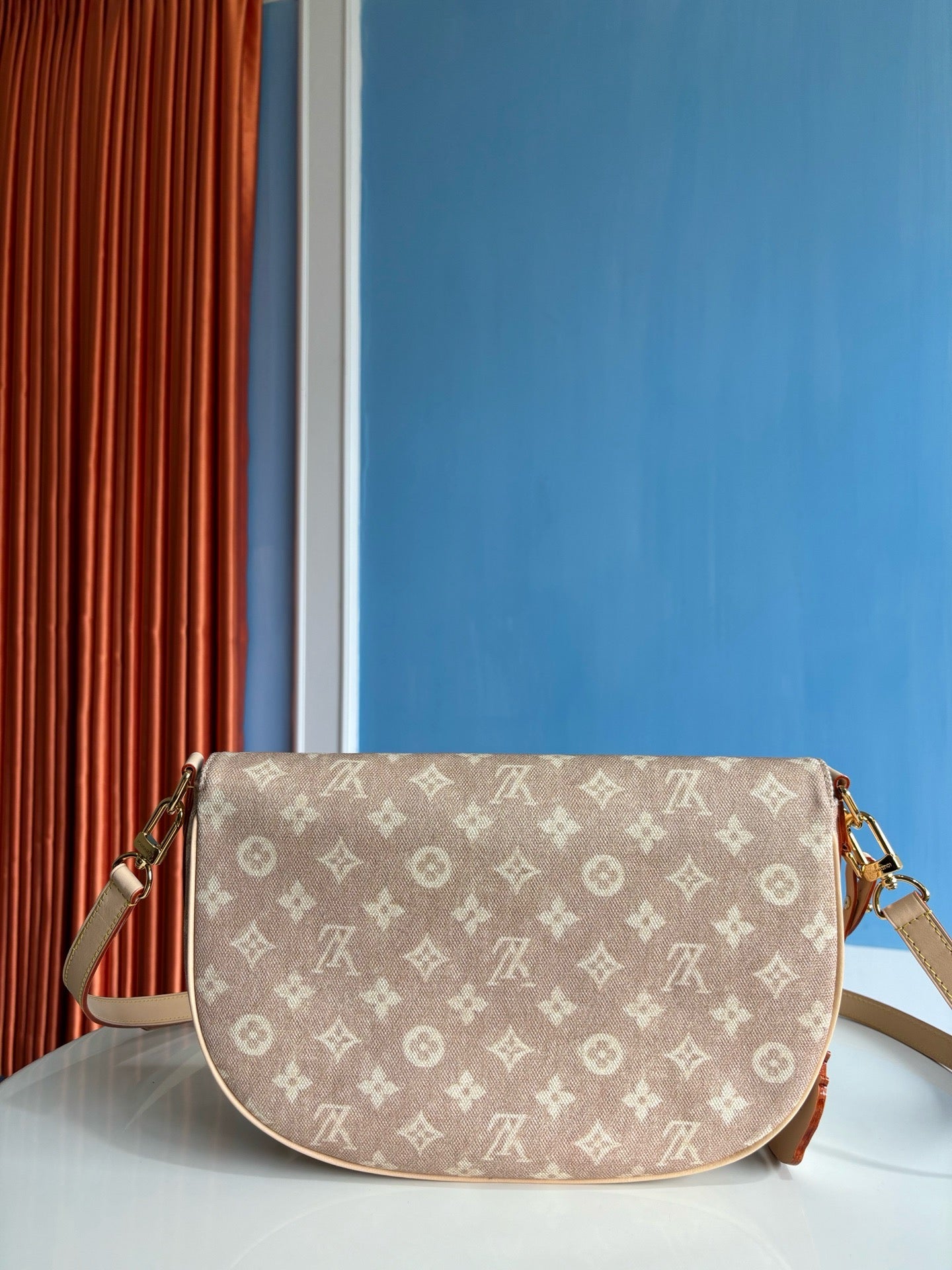 루이비통 / 이스케이프