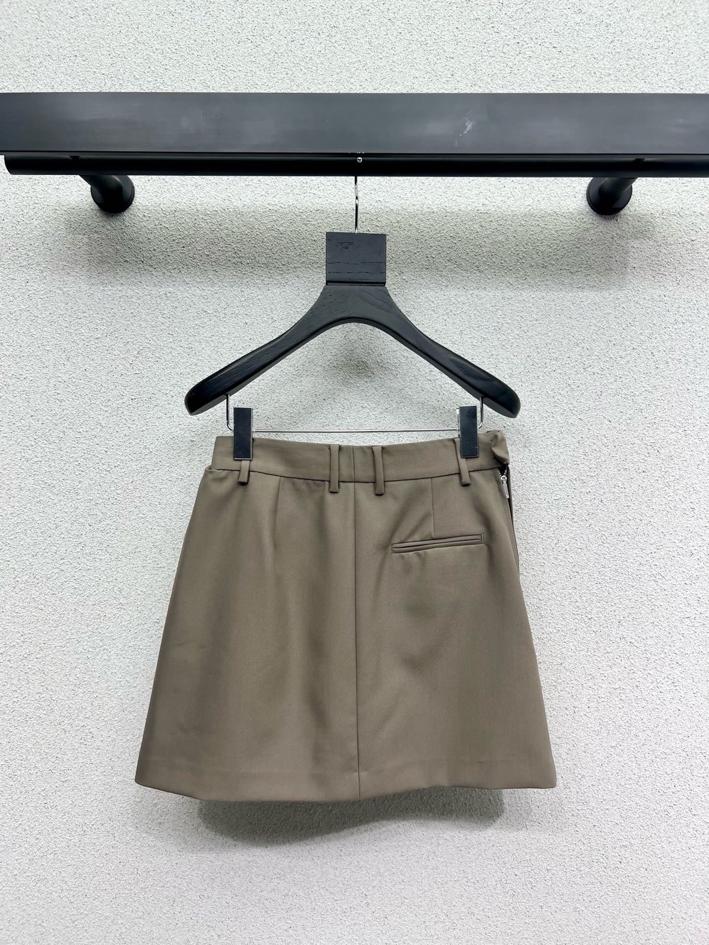 로에베 / 가죽 로고 미니스커트