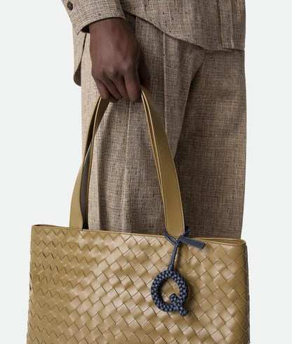 보테가 베네타 / 레터 Q 참