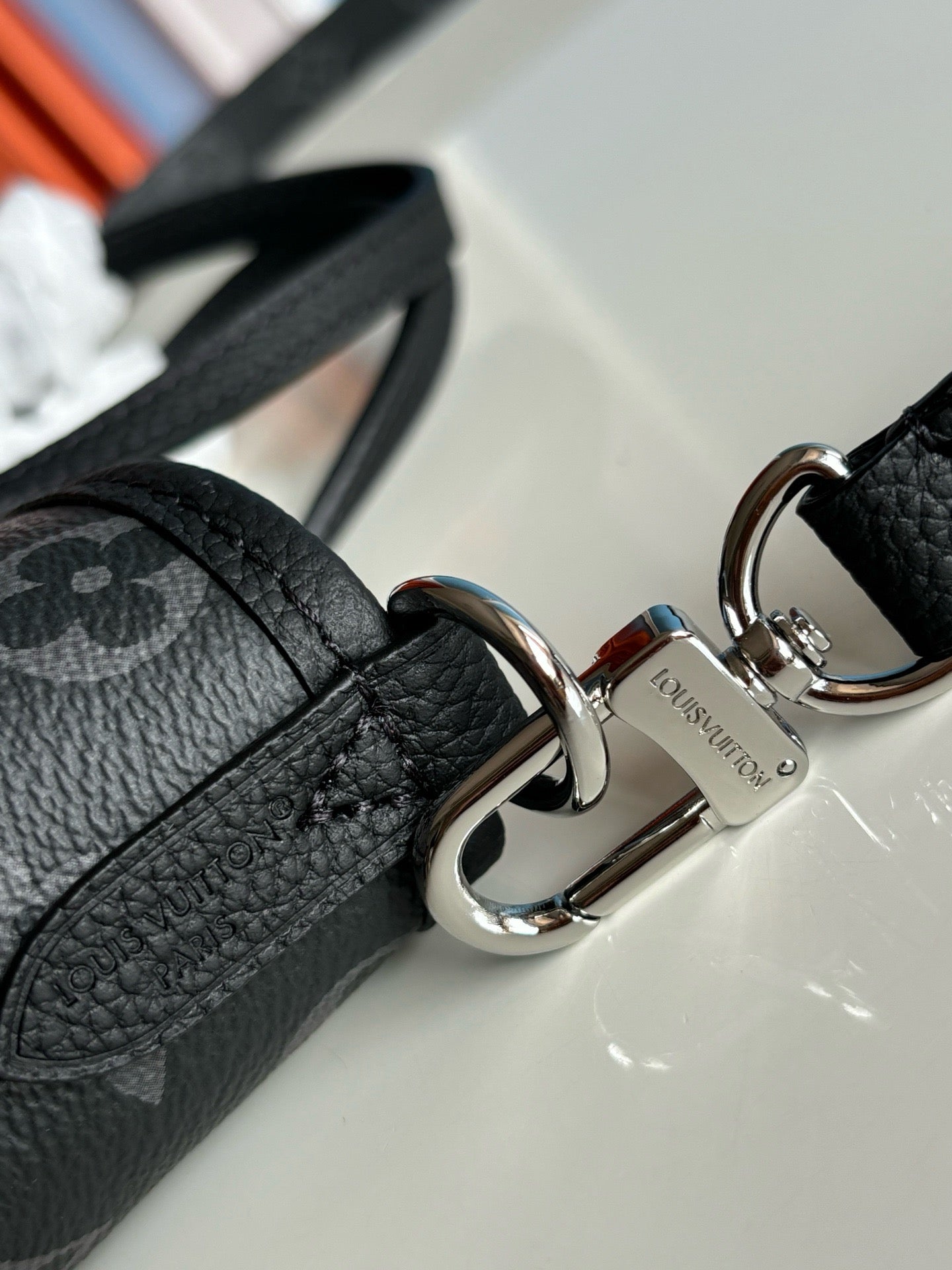 루이비통 / 네버풀 반둘리에 인사이드 아웃 BB