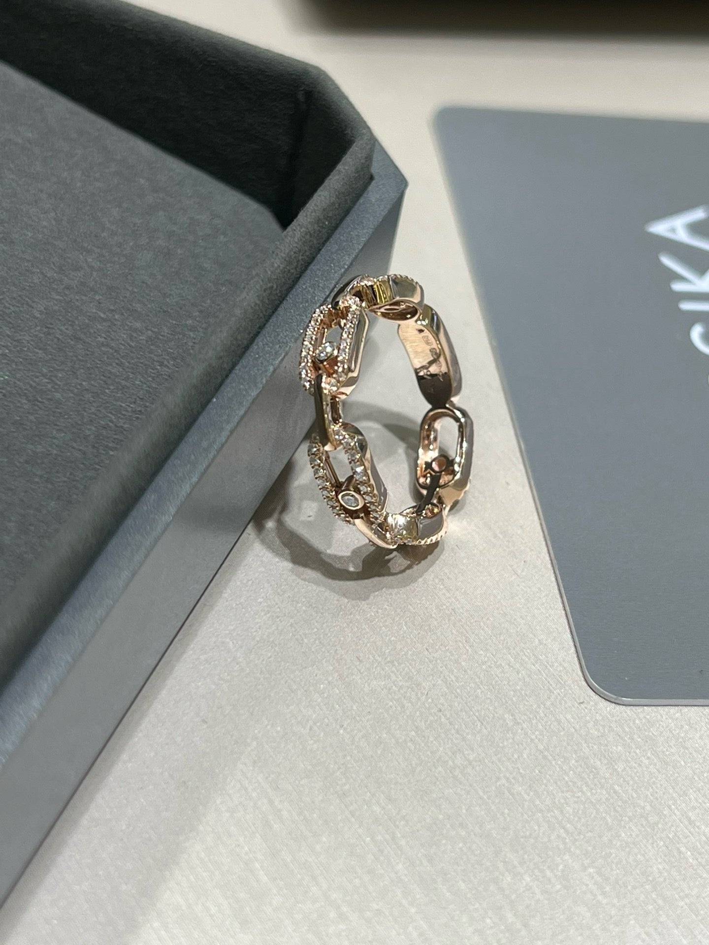 메시카 / 무브 링크 멀티 파베 링 18K
