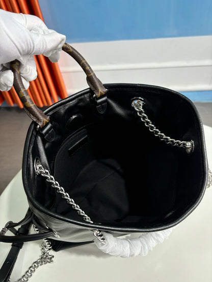 루이비통 / 오프 듀티 백팩 바이브