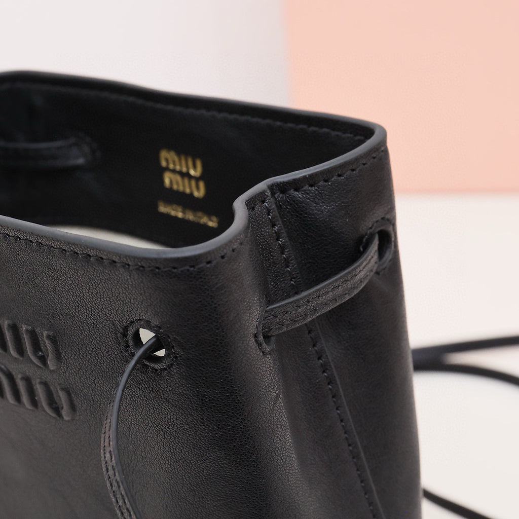 미우미우 / 나파 가죽 미니 백