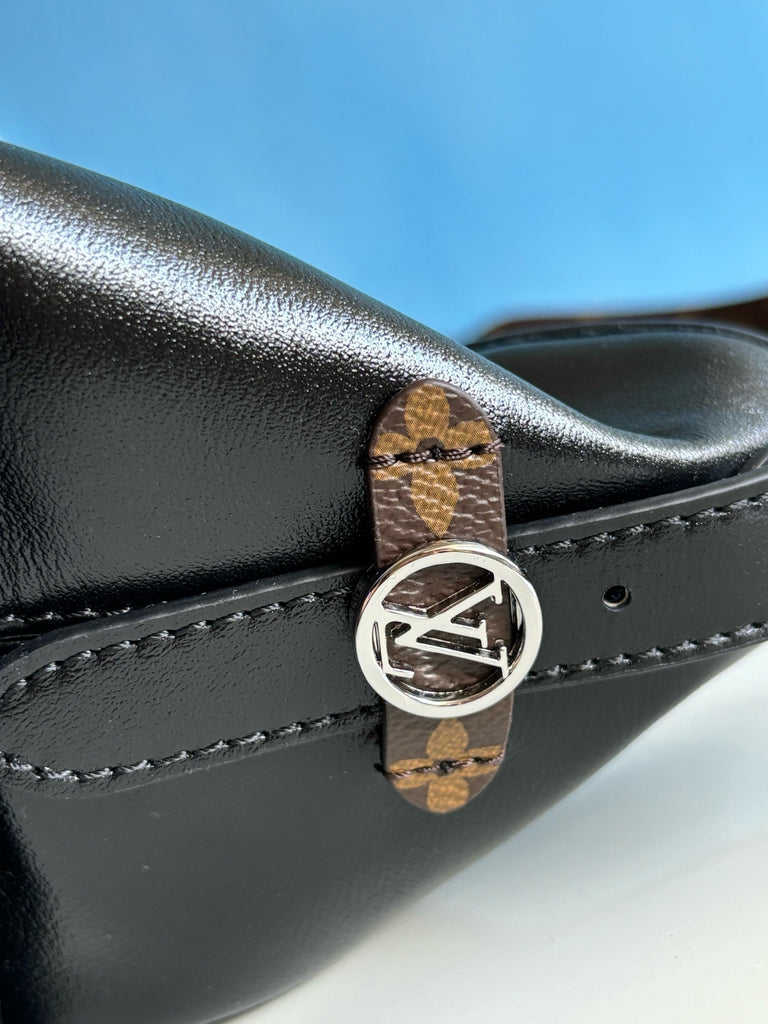 루이비통 / 캐리 올 트레블 백