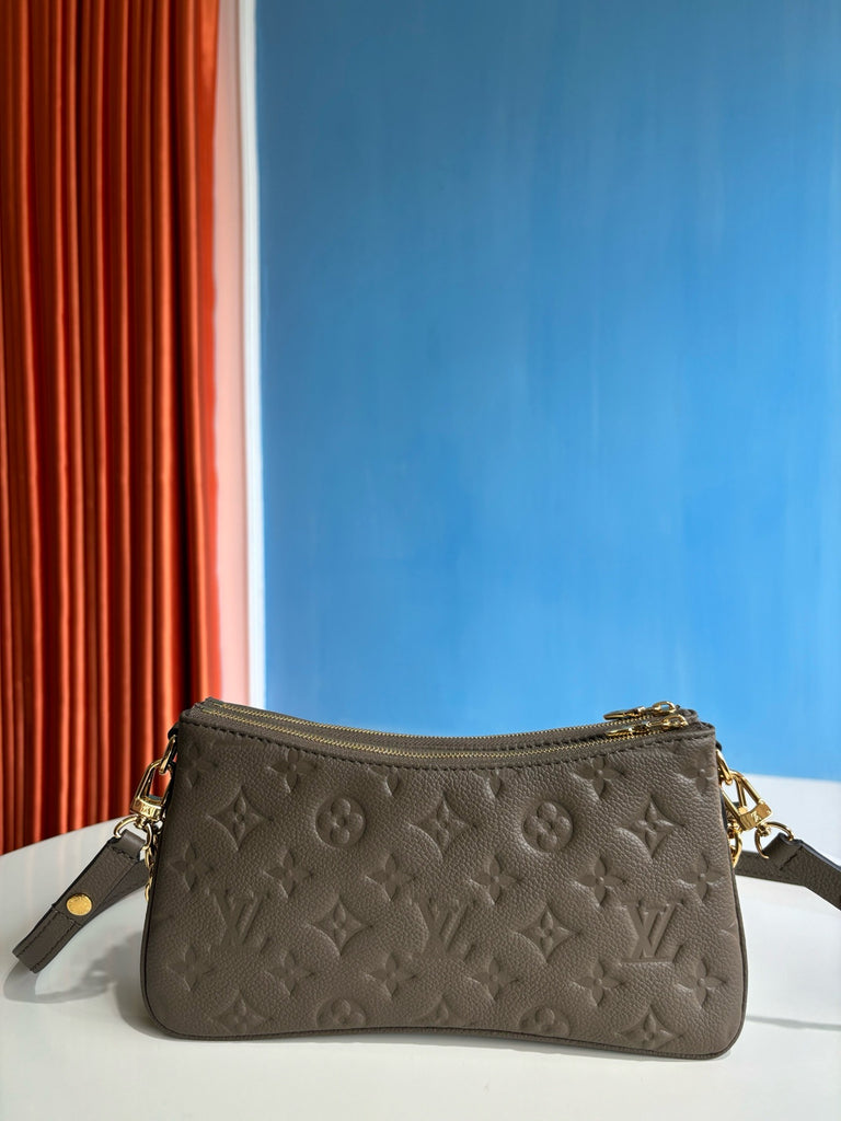 루이비통 / 리브 포쉐트