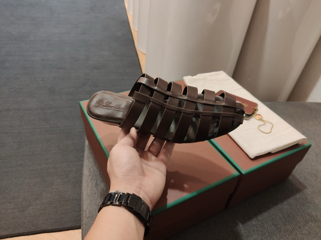 로로피아나 / 카에데 레더 뮬