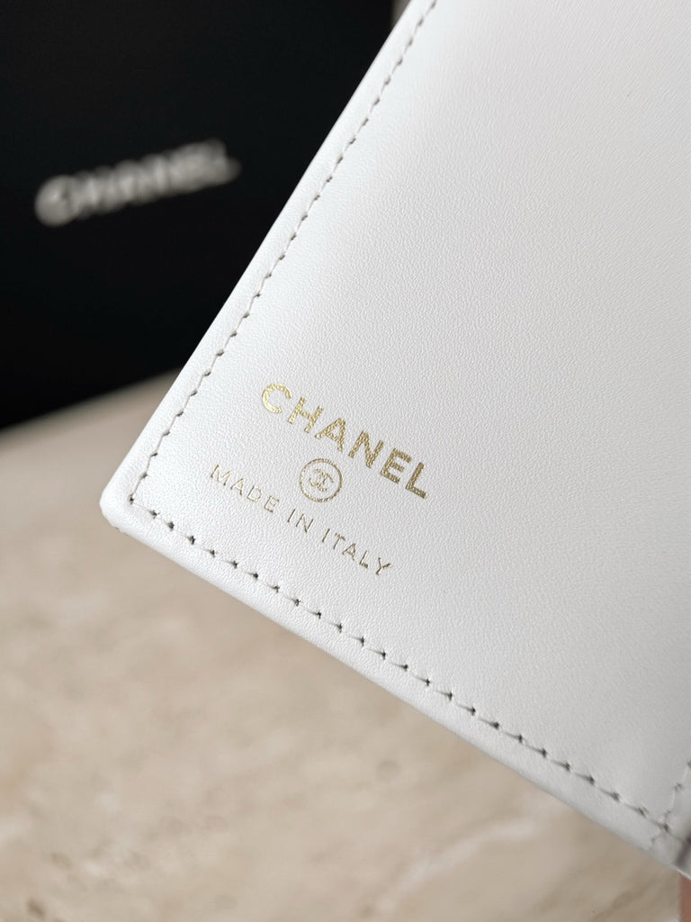 샤넬 / 25s 여권 케이스