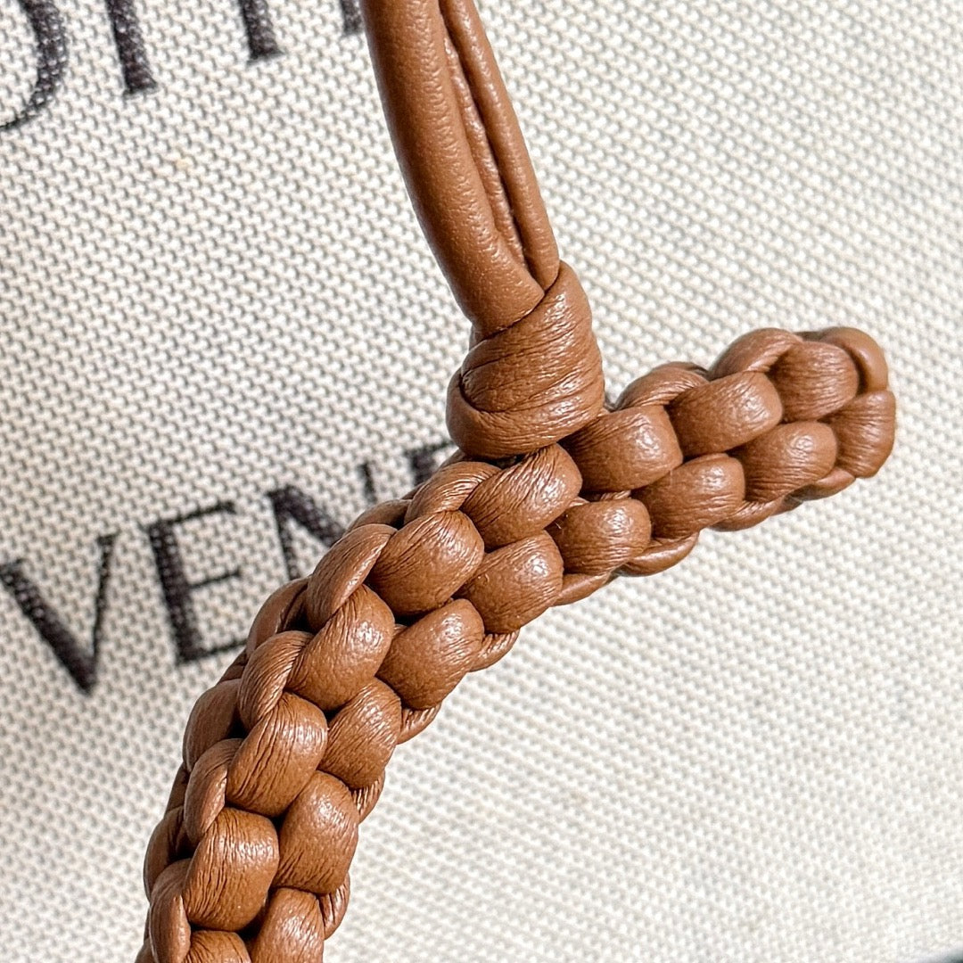 보테가 베네타 / 레터 C 참