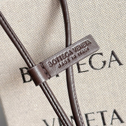 보테가 베네타 / 레터 V 참