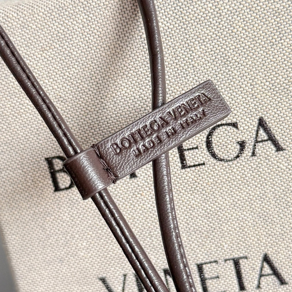 보테가 베네타 / 레터 V 참