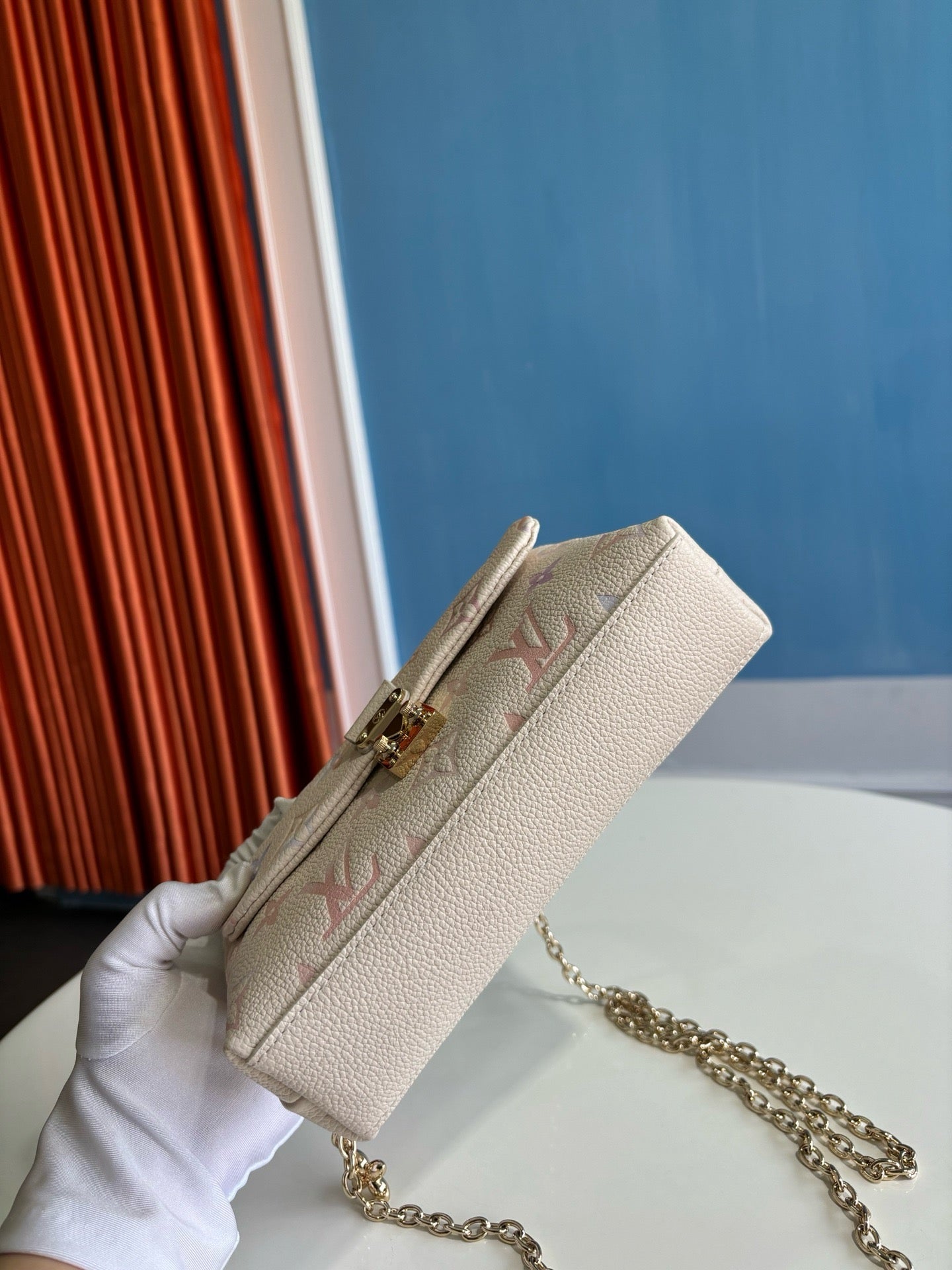 루이비통 / 나노 마들렌