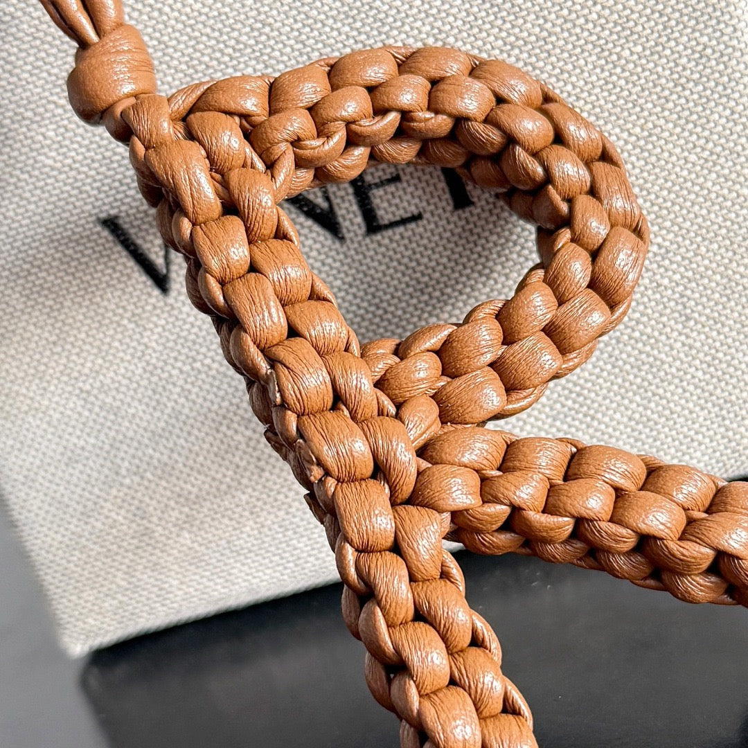 보테가 베네타 / 레터 R 참