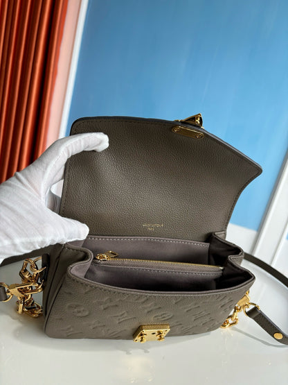 루이비통 / 포쉐트 메티스 이스트 웨스트