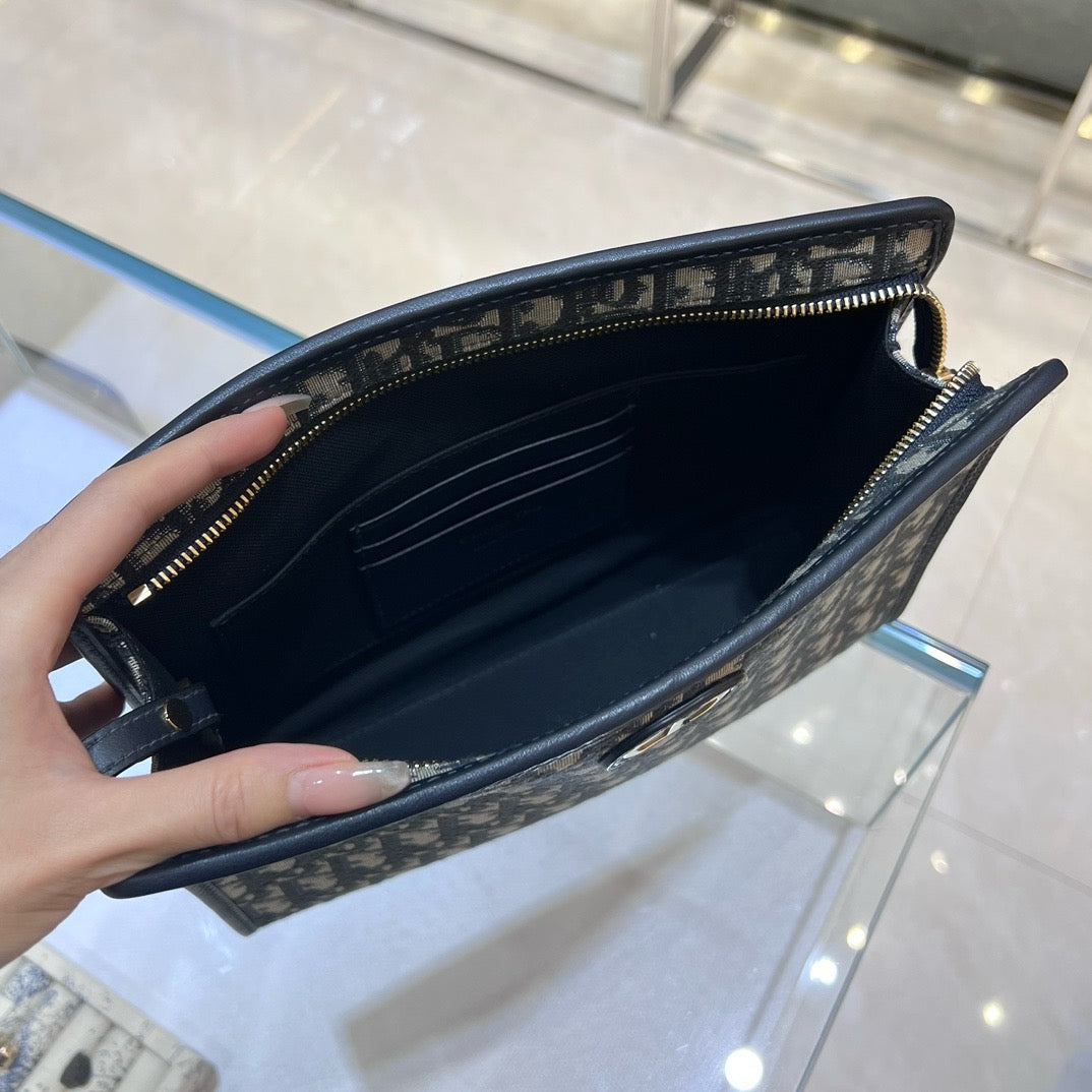 디올 / 30 몽테뉴 파우치