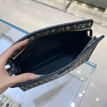 디올 / 30 몽테뉴 파우치