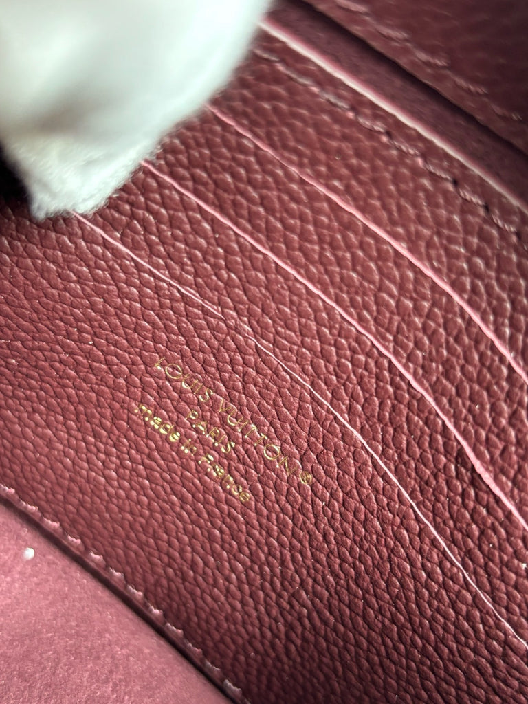 루이비통 / 월릿 온 체인 로지