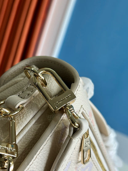 루이비통 / 포쉐트 메티스 이스트 웨스트