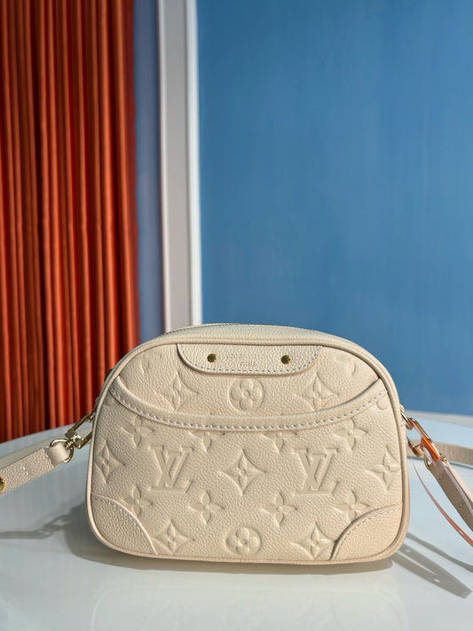 루이비통 / 타이니 카메라 백