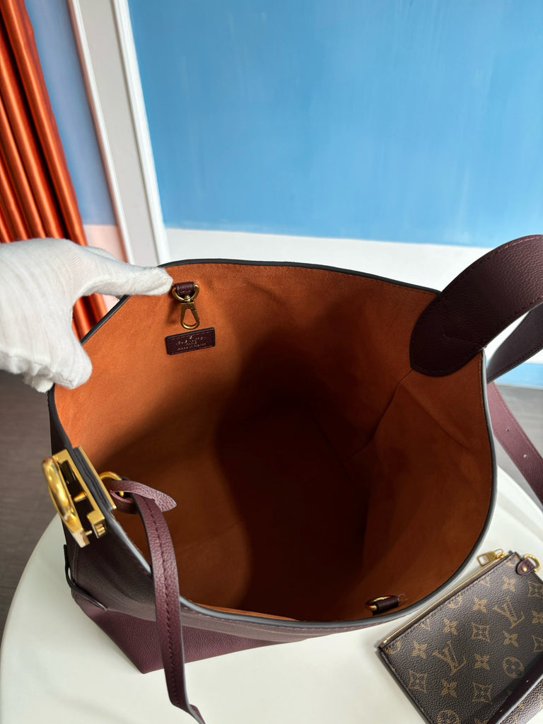 루이비통 / 로우 키 호보 MM