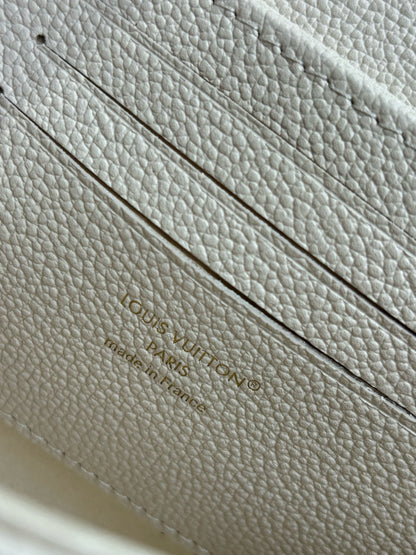 루이비통 / 나노 마들렌