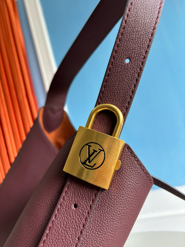 루이비통 / 로우 키 호보 MM