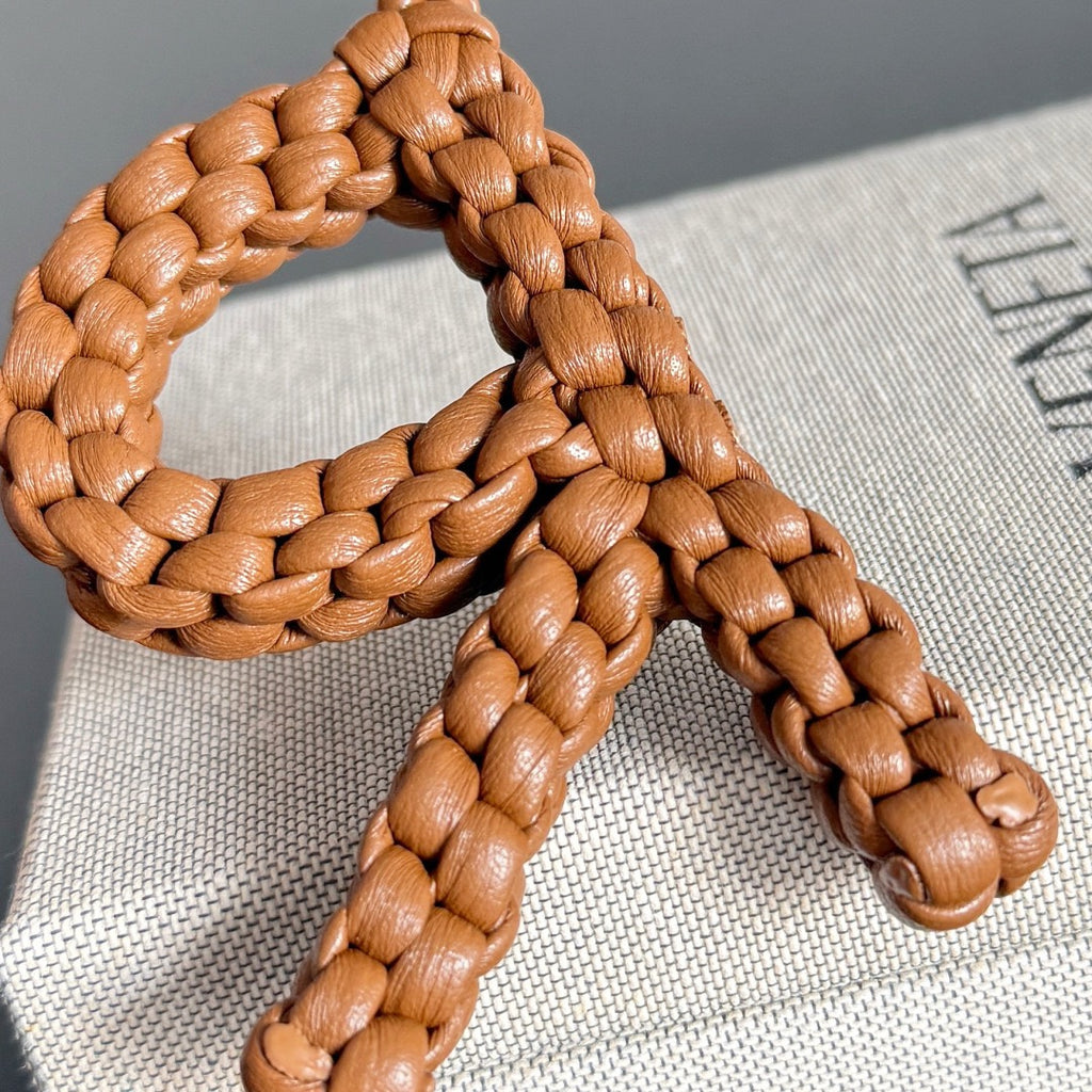 보테가 베네타 / 레터 R 참