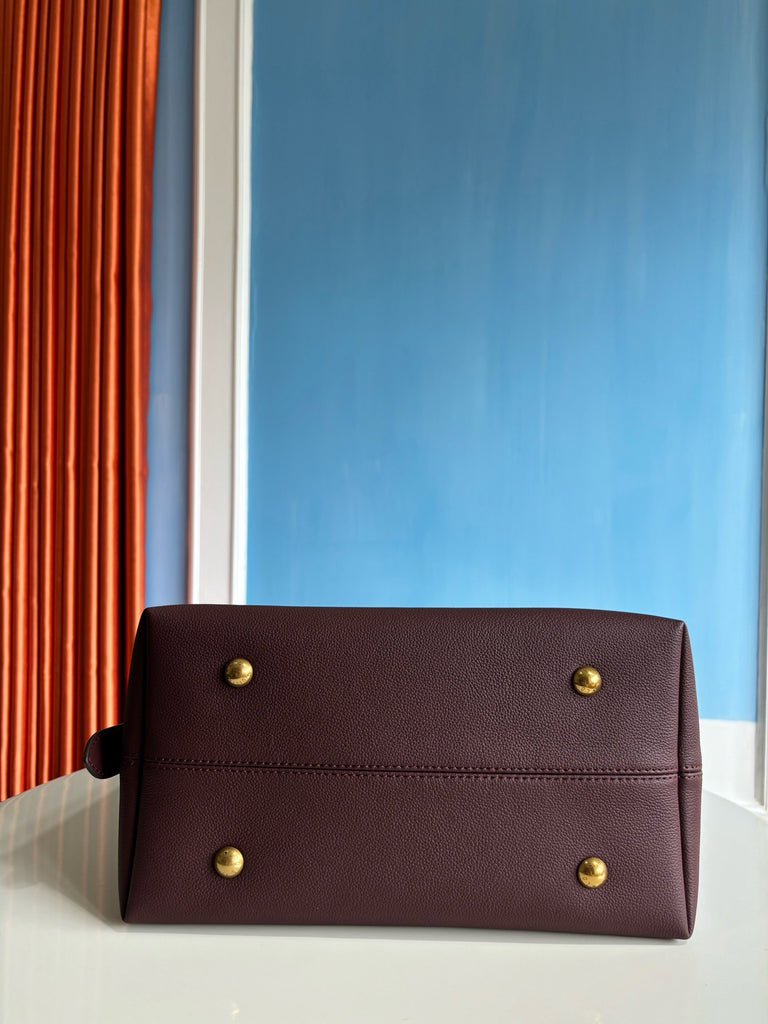 루이비통 / 로우 키 호보 MM