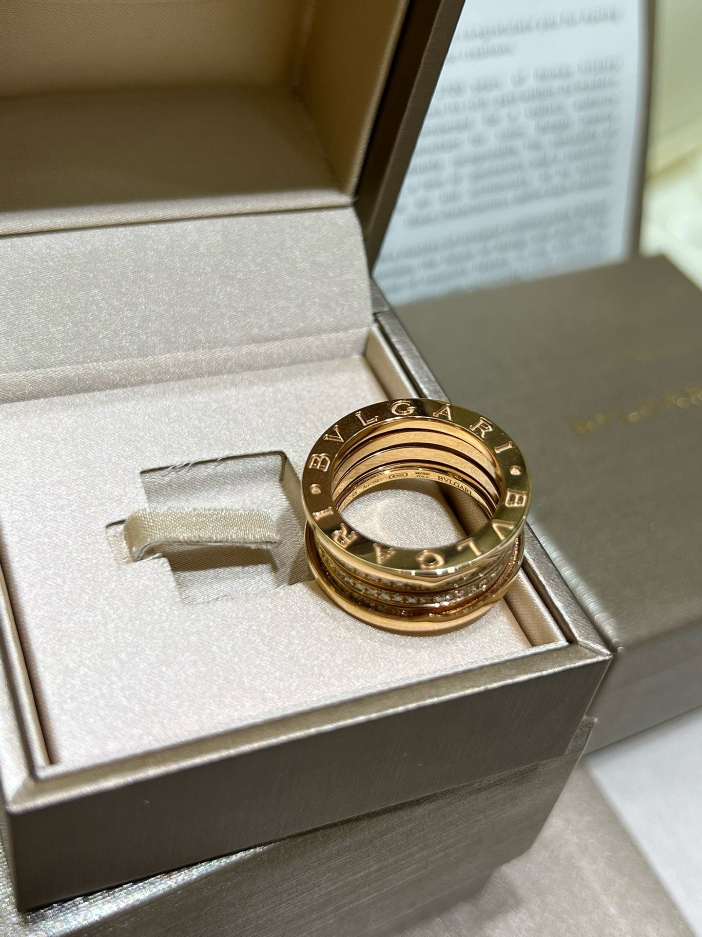 불가리 / 비제로원 링 18K
