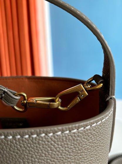 루이비통 / 로우 키 올 인 BB