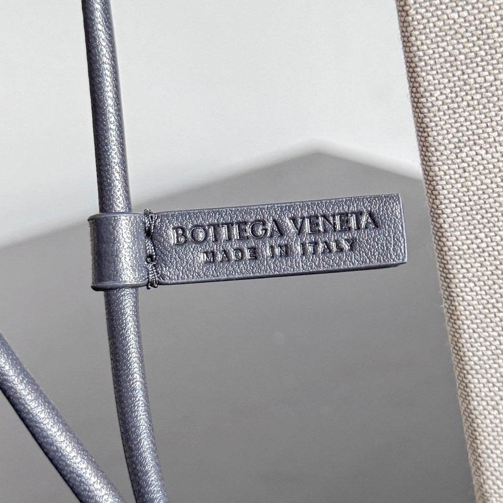 보테가 베네타 / 레터 I 참