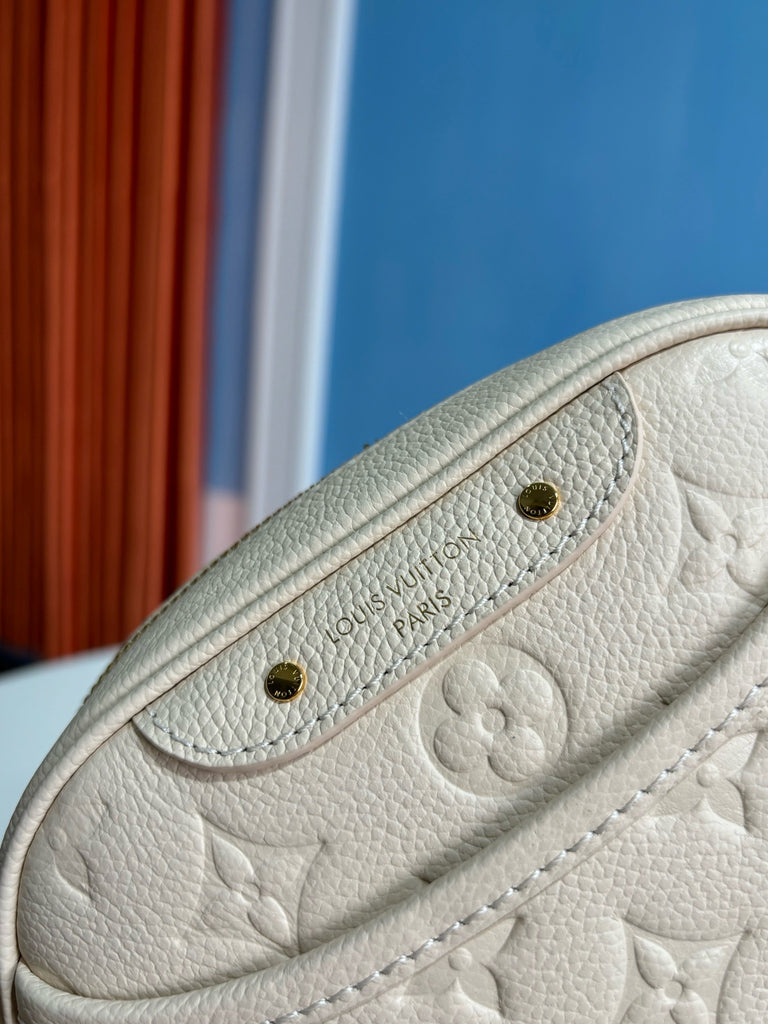 루이비통 / 타이니 카메라 백