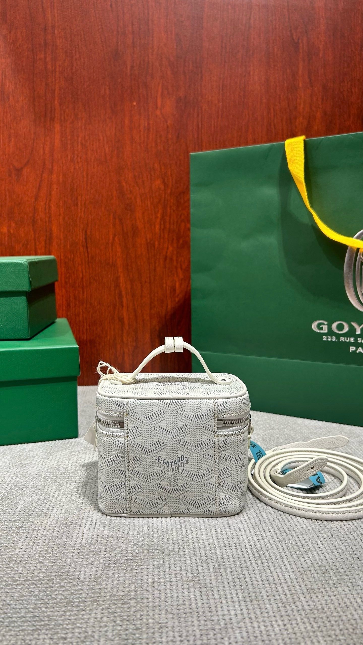 고야드 / 뮤즈 바니티 나노