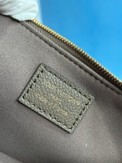 루이비통 / 리브 포쉐트