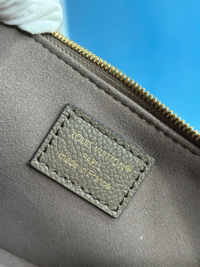 루이비통 / 리브 포쉐트