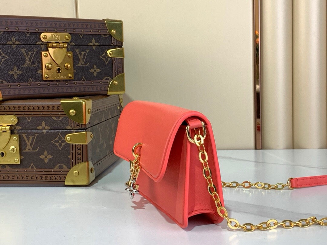루이비통 / 월릿 온 체인 LV 블룸