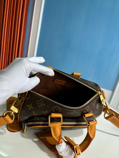 루이비통 / 키폴 25 카고