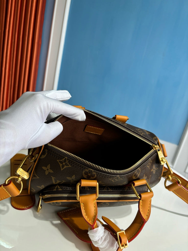 루이비통 / 키폴 25 카고