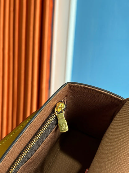 루이비통 / 스티머 웨어러블 월릿