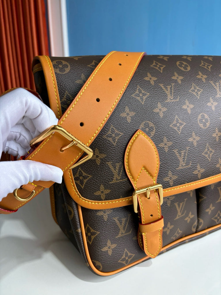 루이비통 / 사첼 메신저