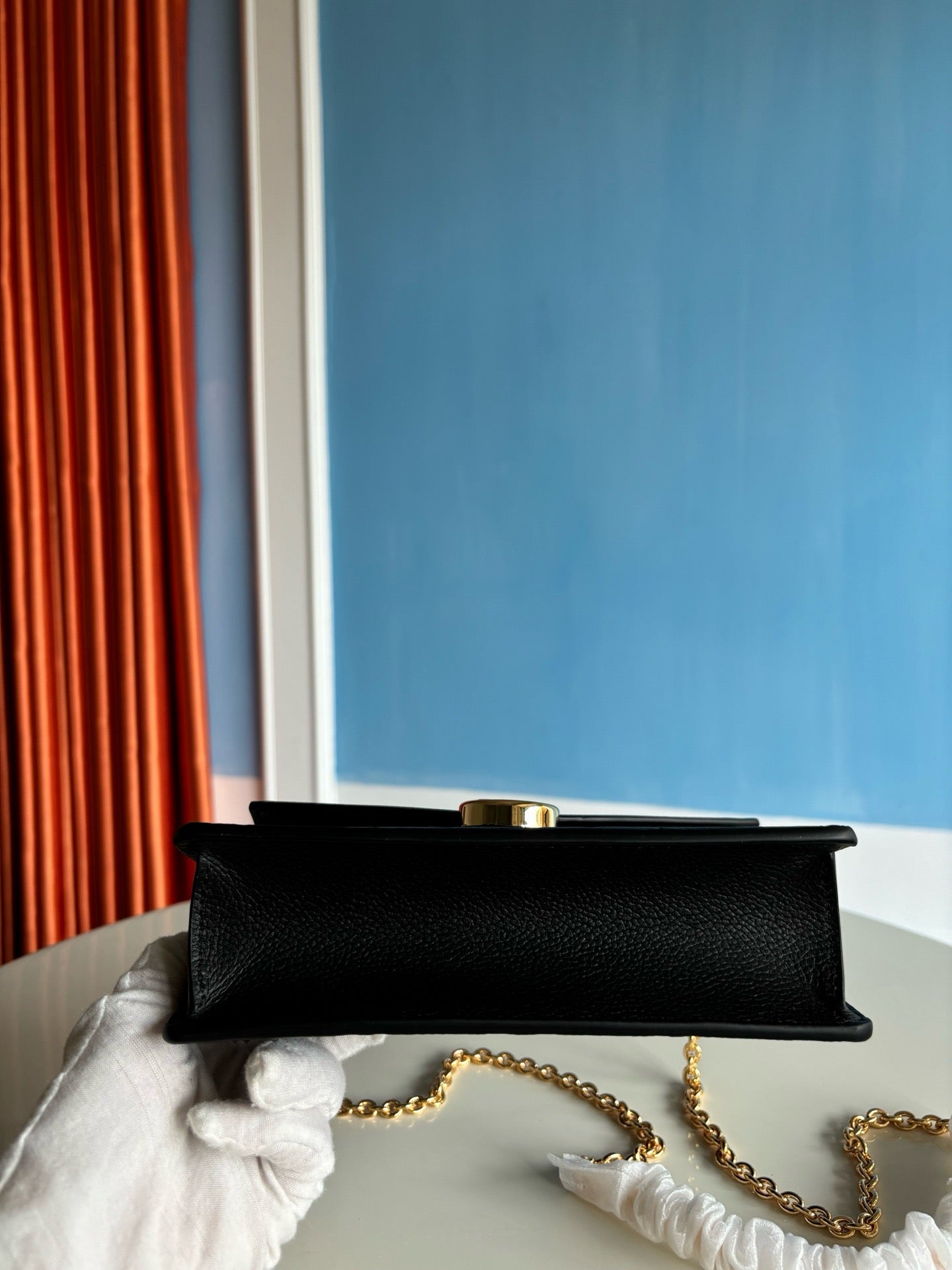 루이비통 / 월릿 온 체인 로지