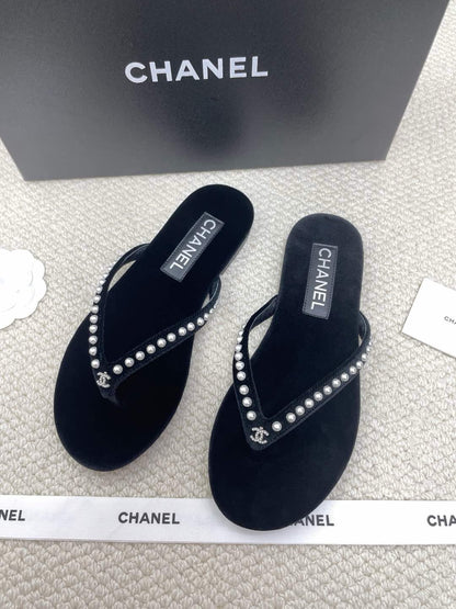 샤넬 / 플립 플랍 스트라스 벨벳 라인스톤 25SS